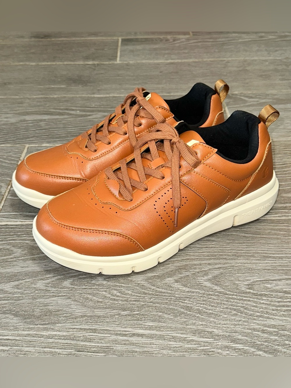Men's Leather Lifestyle Sneakers in Cognac with Cream Sole